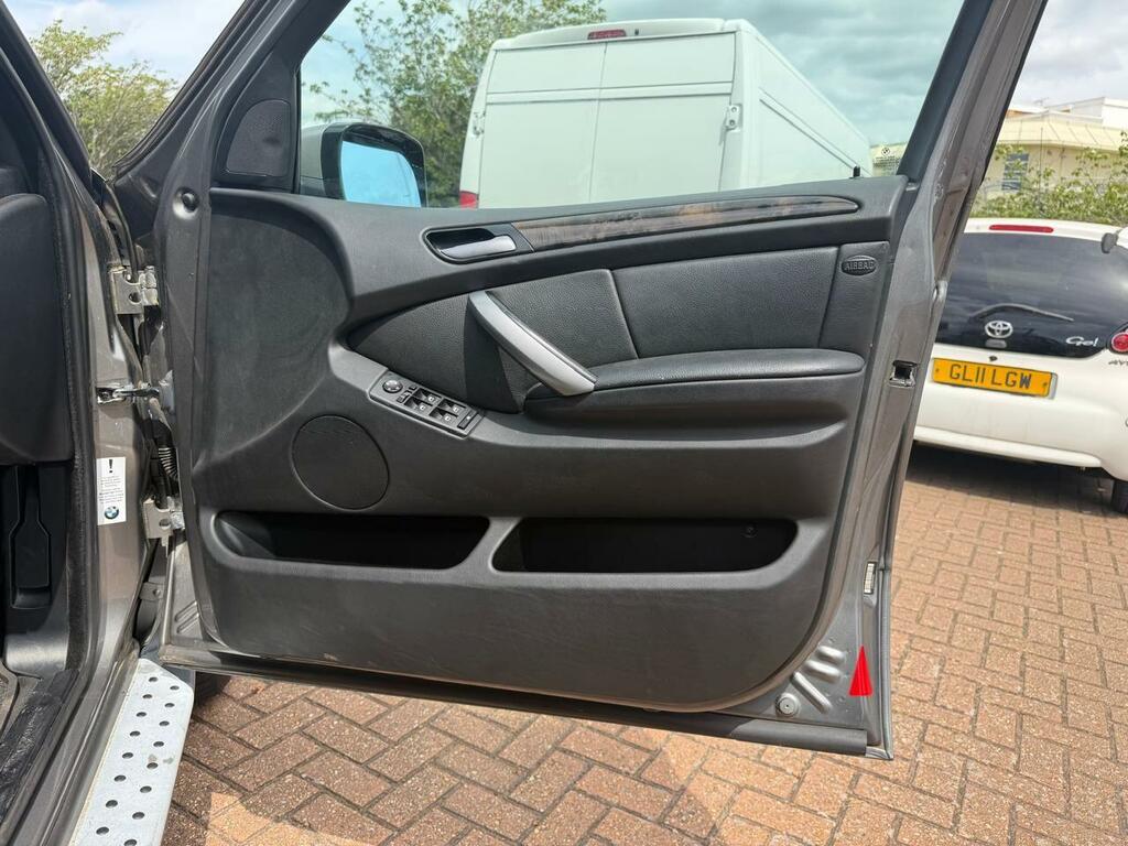 BMW X5 Estate Black #34
