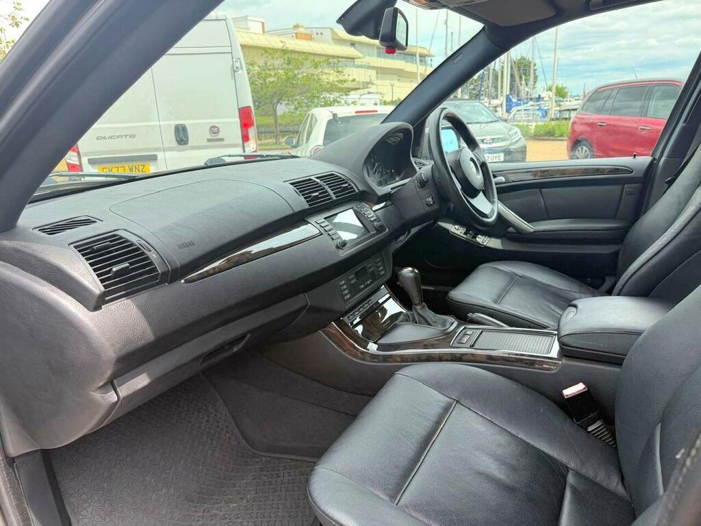 BMW X5 Estate Black #46