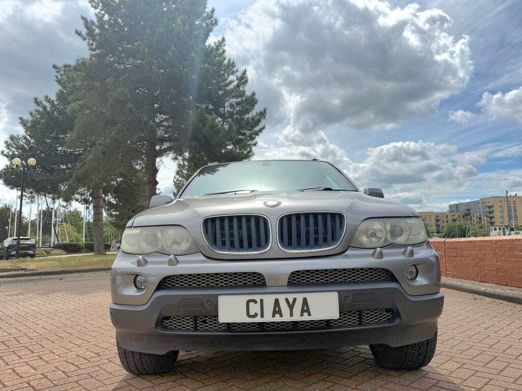 BMW X5 Estate Black #5