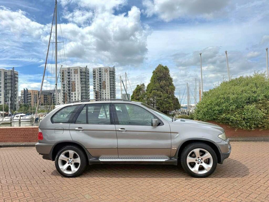 BMW X5 Estate Black #11