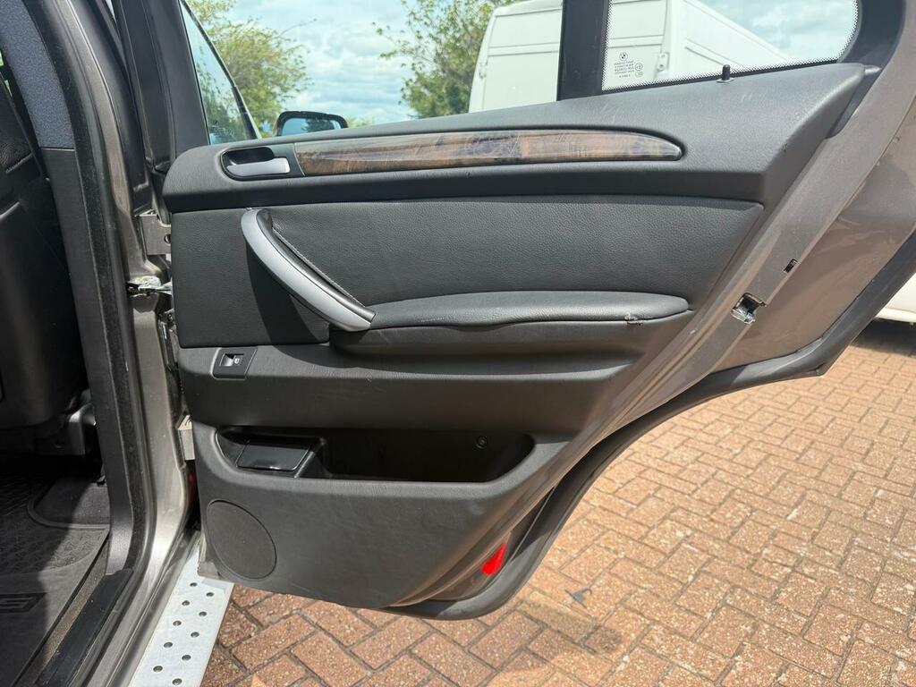 BMW X5 Estate Black #33