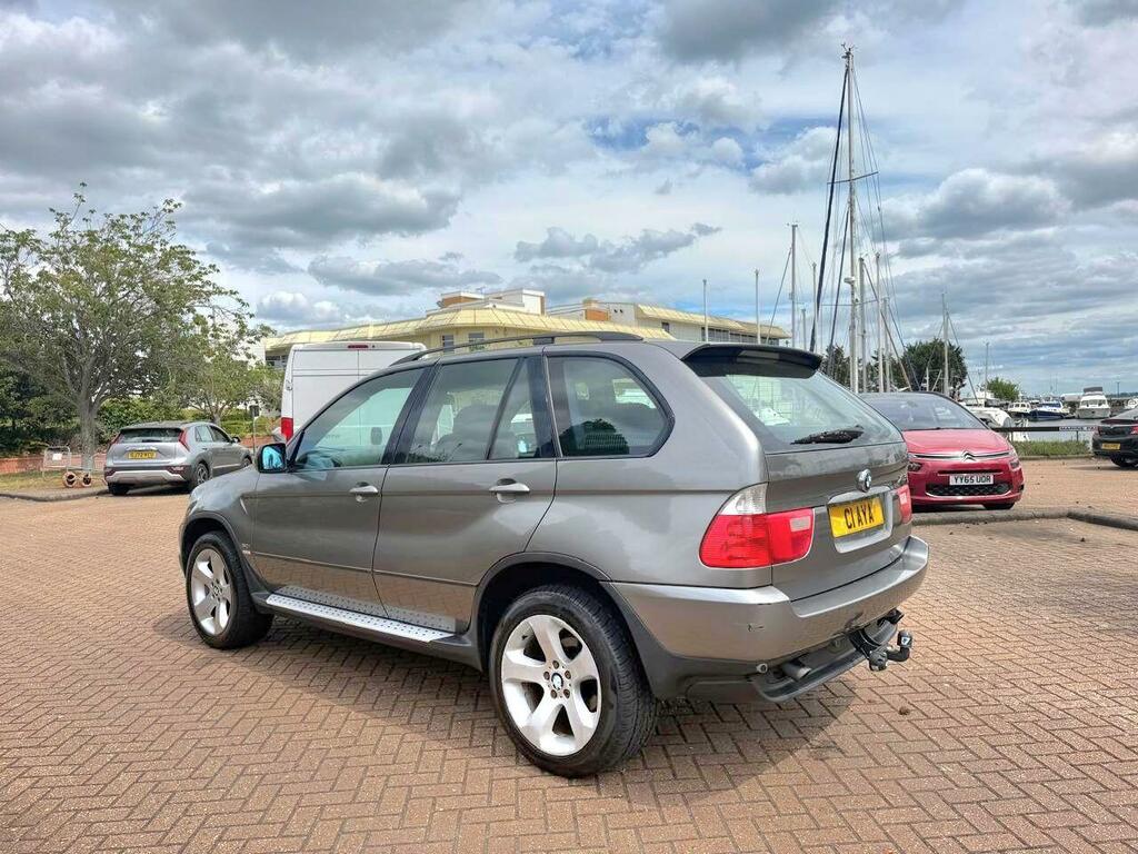 BMW X5 Estate Black #3