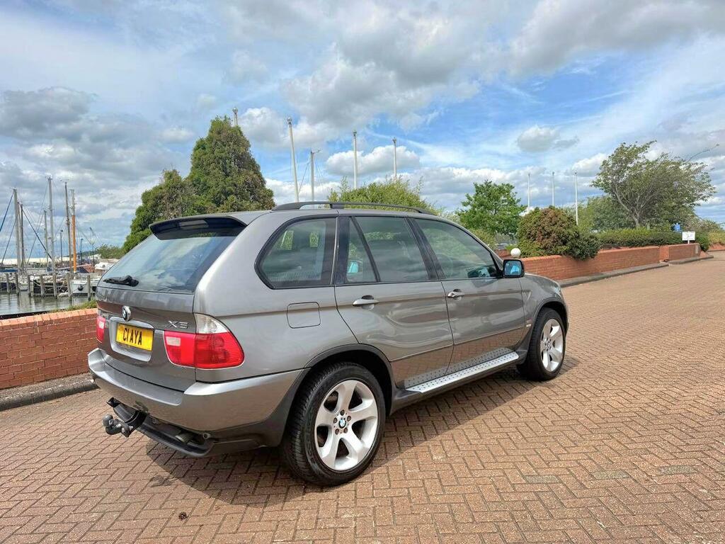 BMW X5 Estate Black #12