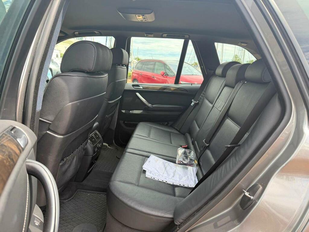 BMW X5 Estate Black #23