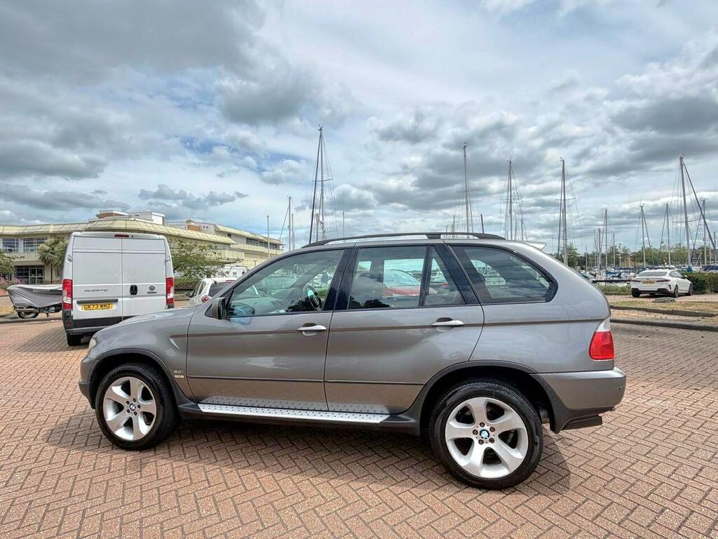 BMW X5 Estate Black #8