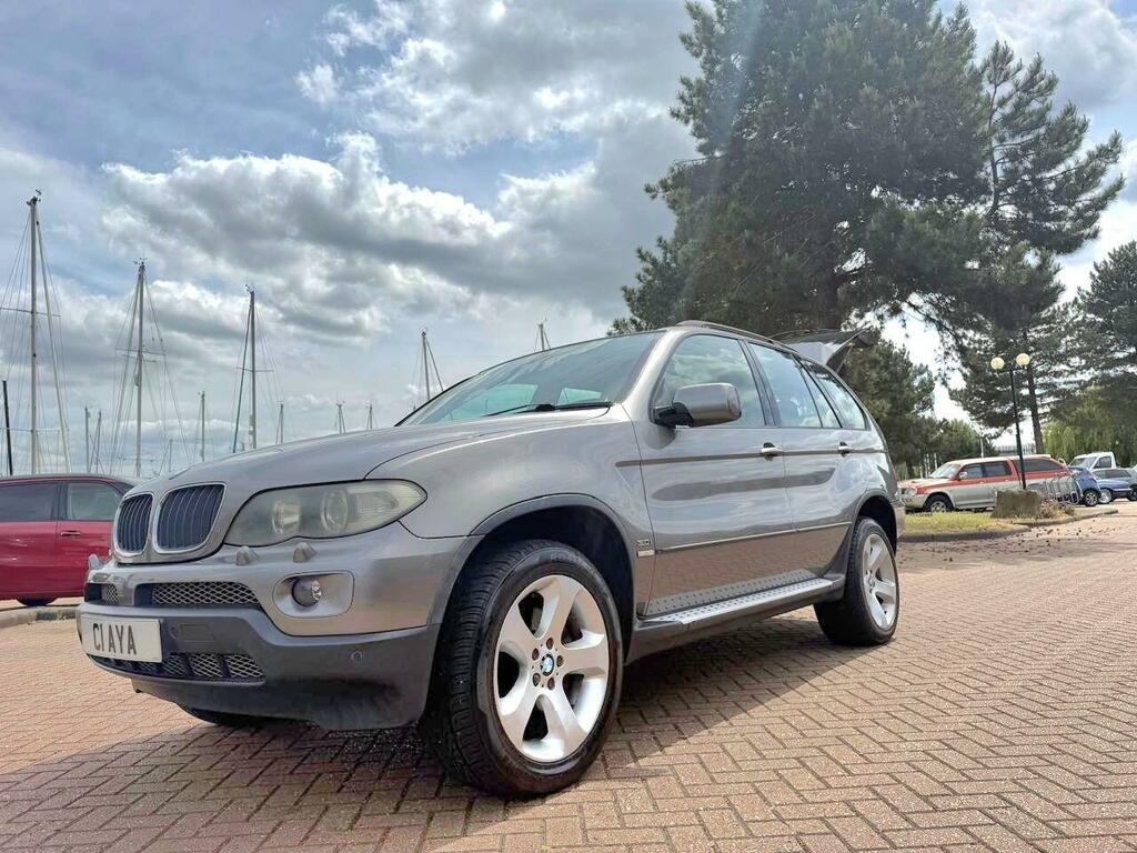BMW X5 Estate Black #6