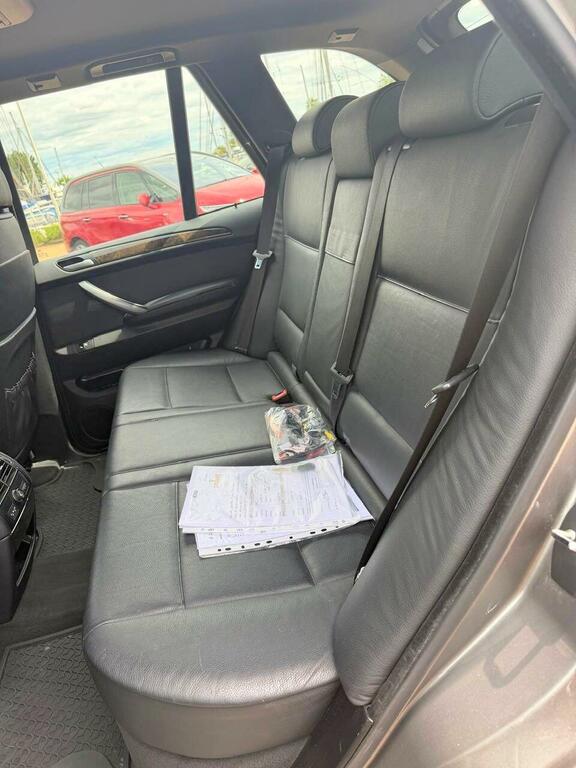 BMW X5 Estate Black #24