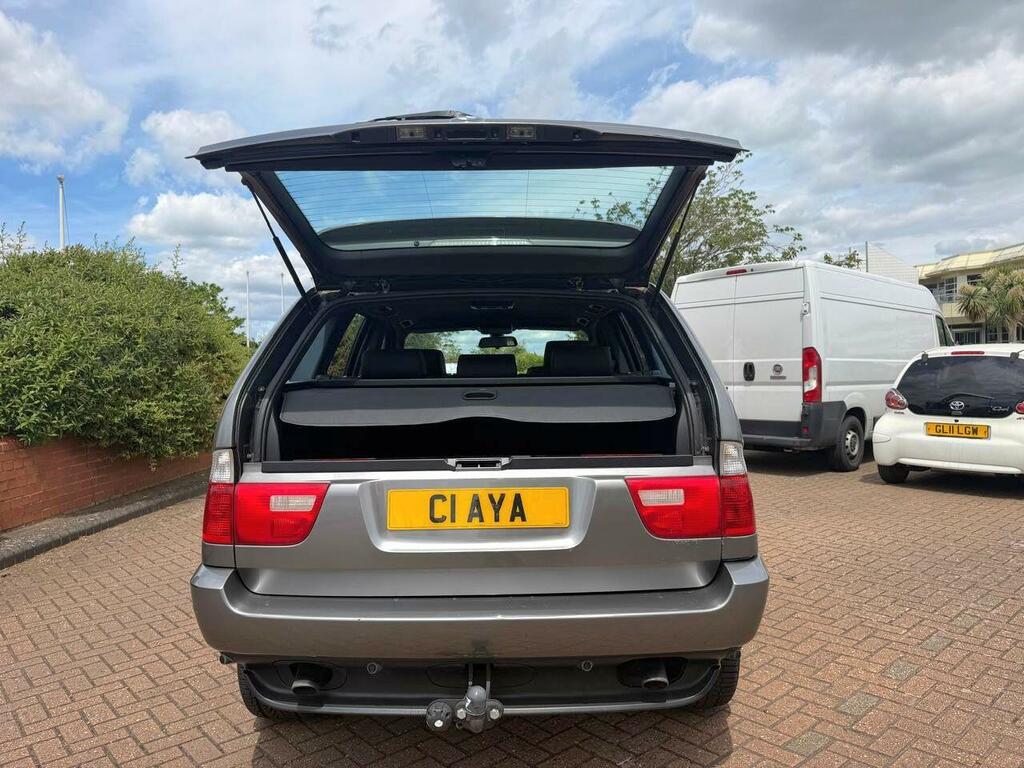 BMW X5 Estate Black #10