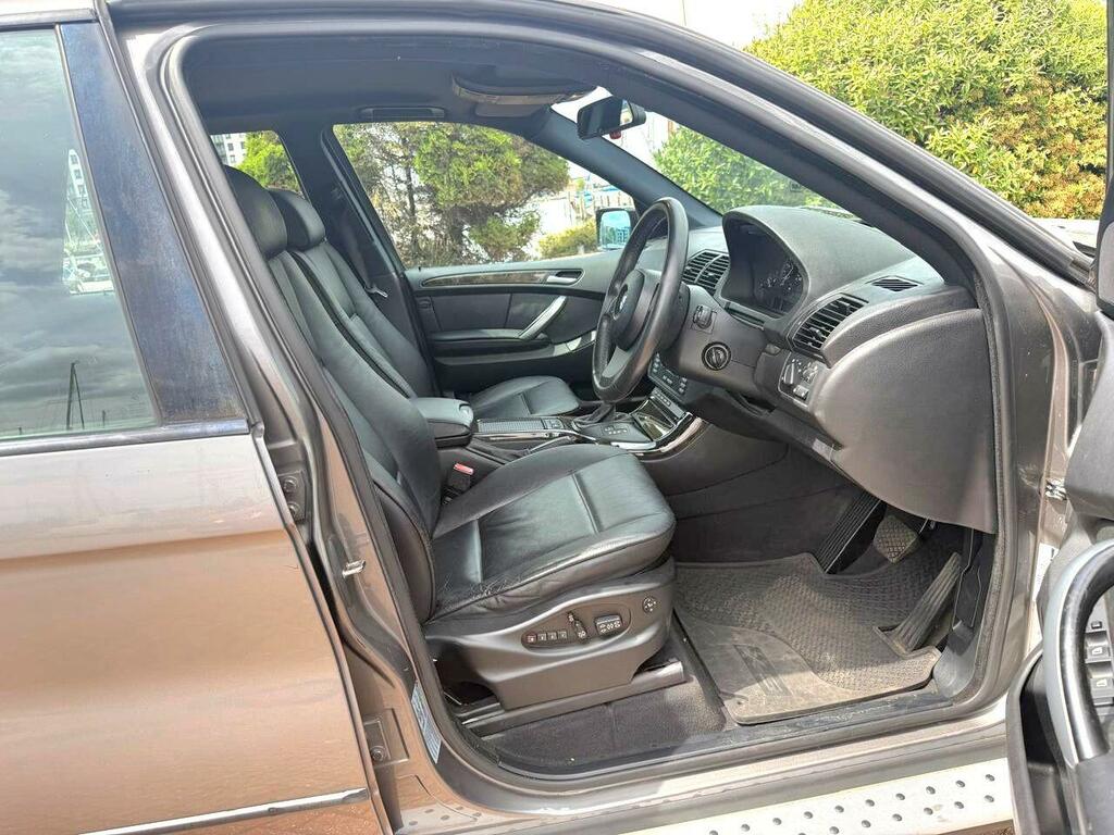 BMW X5 Estate Black #18