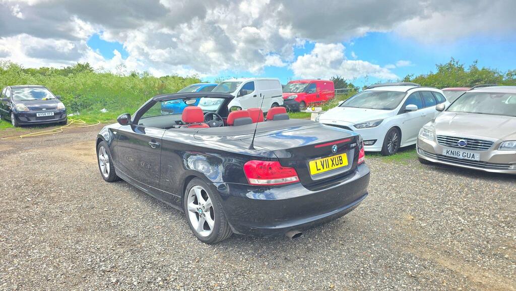 BMW 1 Series 2.0 118I Sport Steptronic Euro 5 Black #5