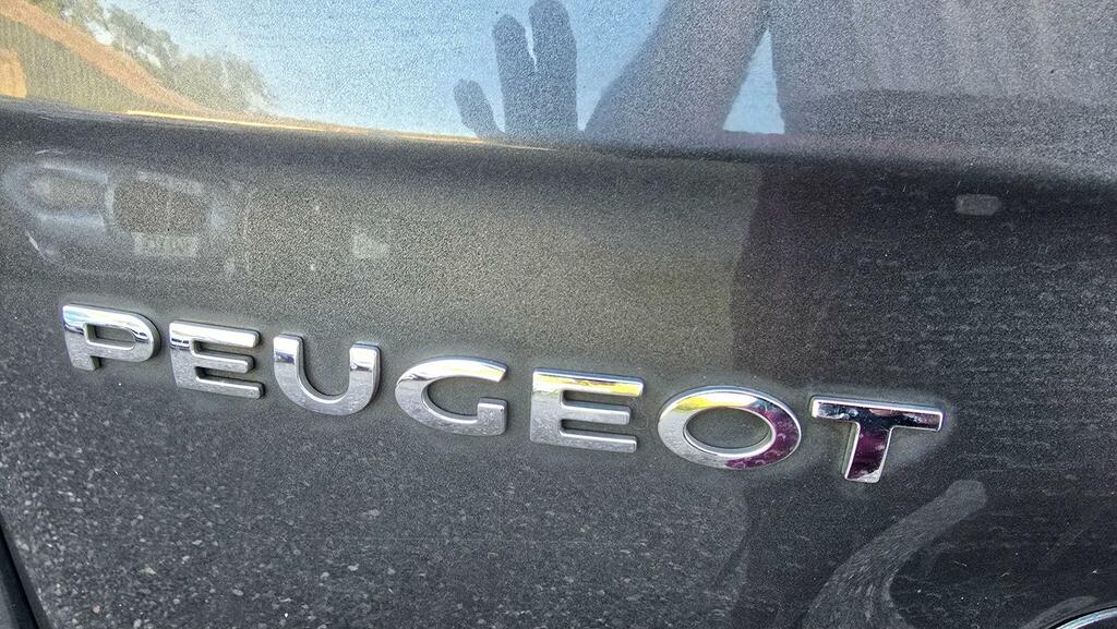 Peugeot 5008 Active White #26