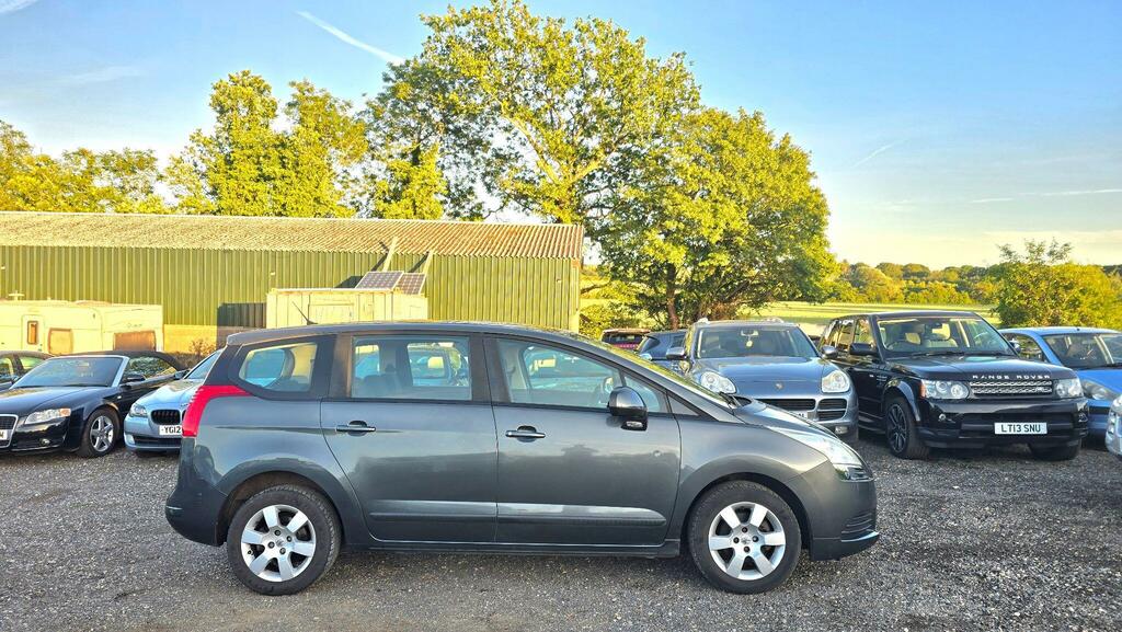 Peugeot 5008 Active White #8