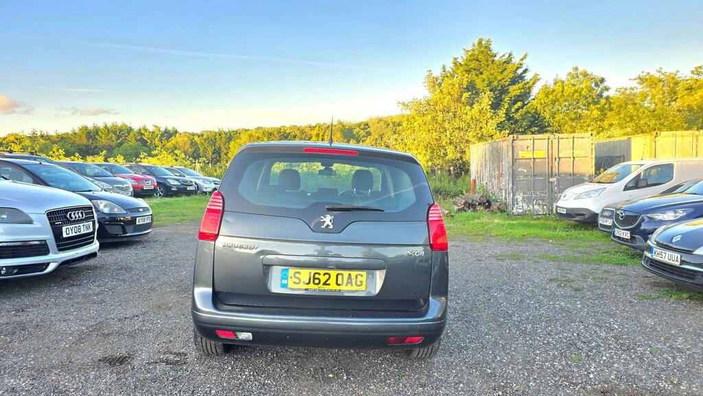 Peugeot 5008 Active White #7