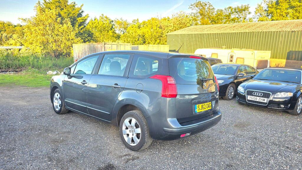 Peugeot 5008 Access Grey #3