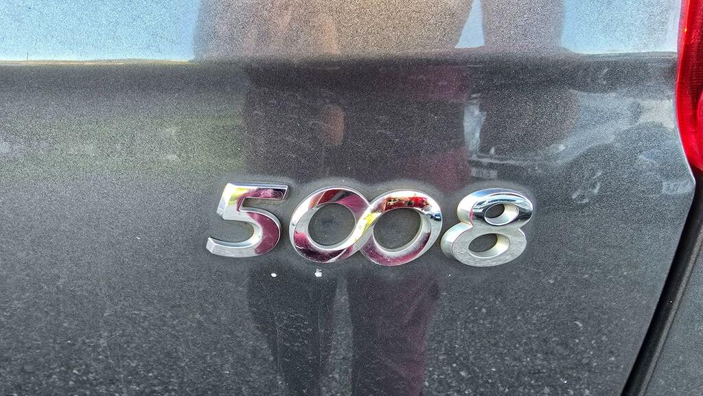 Peugeot 5008 Active White #24