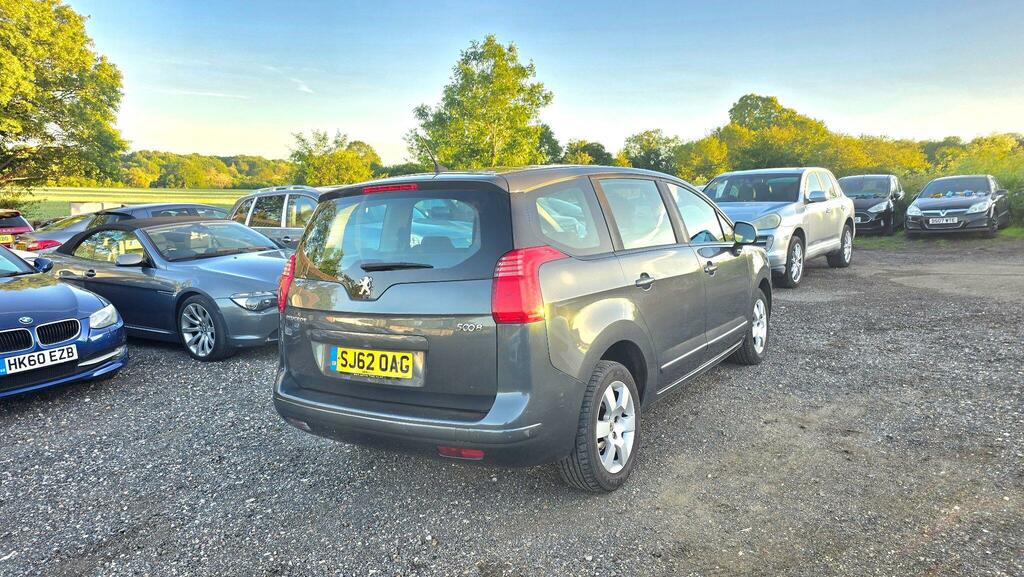 Peugeot 5008 Active White #9