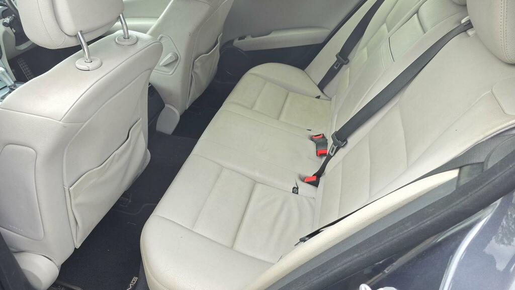 Mercedes-Benz C Class Saloon 1.8 C250 Blueefficiency Elegance Euro Silver #15