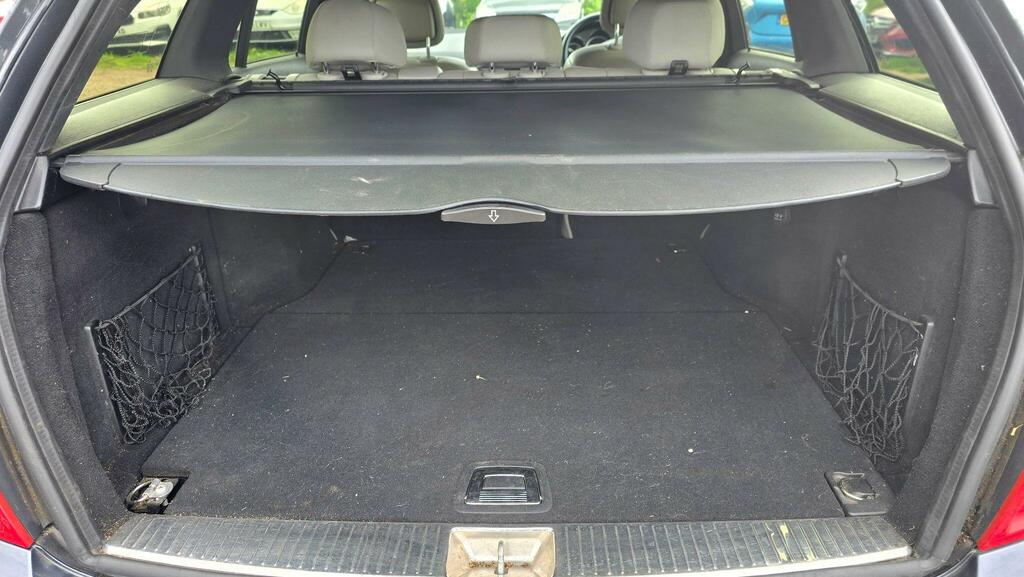 Mercedes-Benz C Class Saloon 1.8 C250 Blueefficiency Elegance Euro Silver #29
