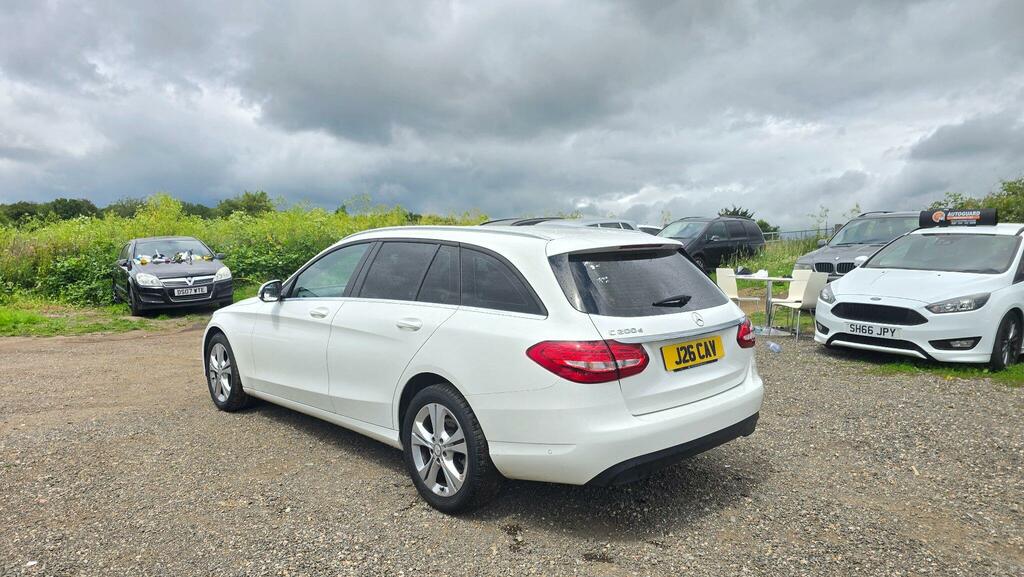 Mercedes-Benz C Class Se Executive Edition White #4