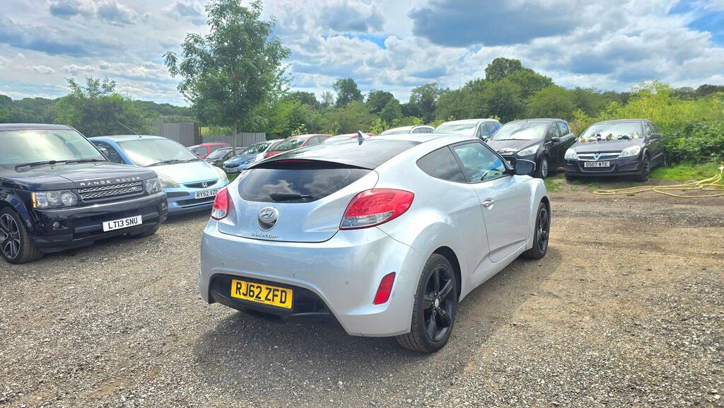 Hyundai Veloster Red #9