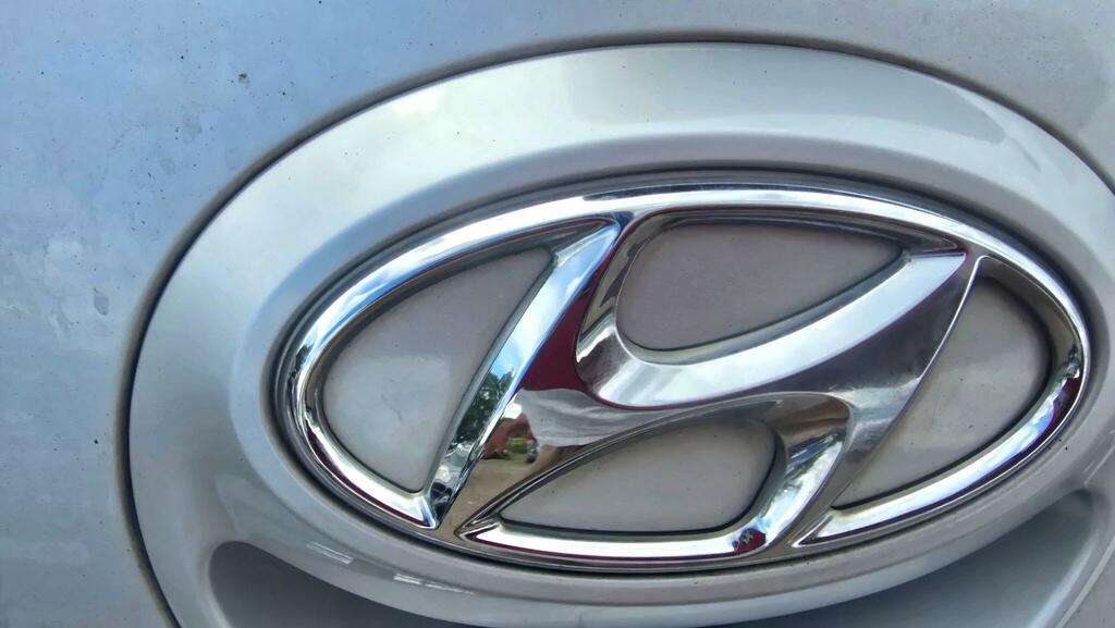 Hyundai Veloster Red #31