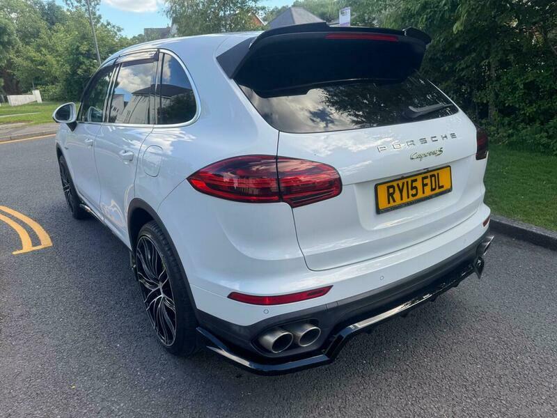 Porsche Cayenne 3.0 V6 E-hybrid S