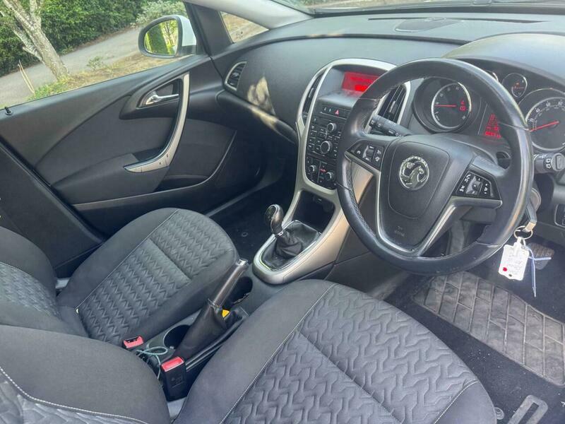 Vauxhall Astra 1.4 Energy 98 Bhp White #31