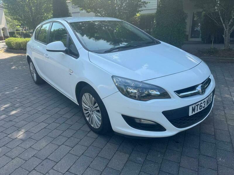 Vauxhall Astra 1.6 16V Energy Euro White #2