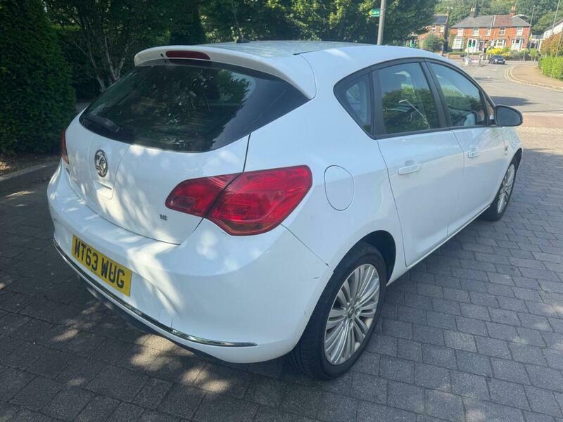 Vauxhall Astra 1.4 Energy 98 Bhp White #17