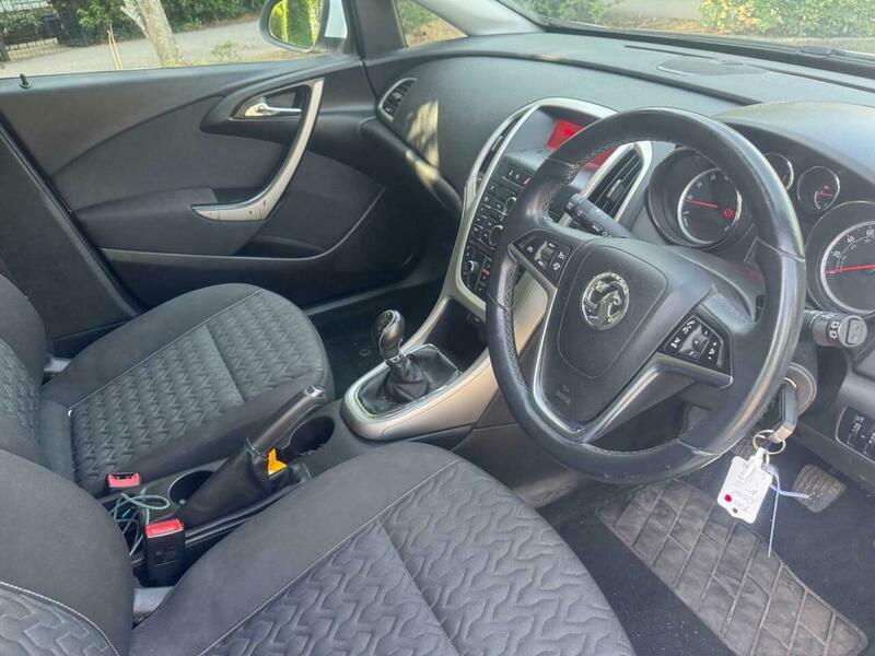 Vauxhall Astra 1.4 Energy 98 Bhp White #26
