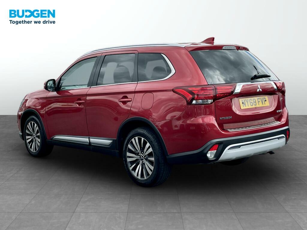 Mitsubishi Outlander 2.0 Mivec 4 Cvt 4Wd Euro 6 Ss Red #4