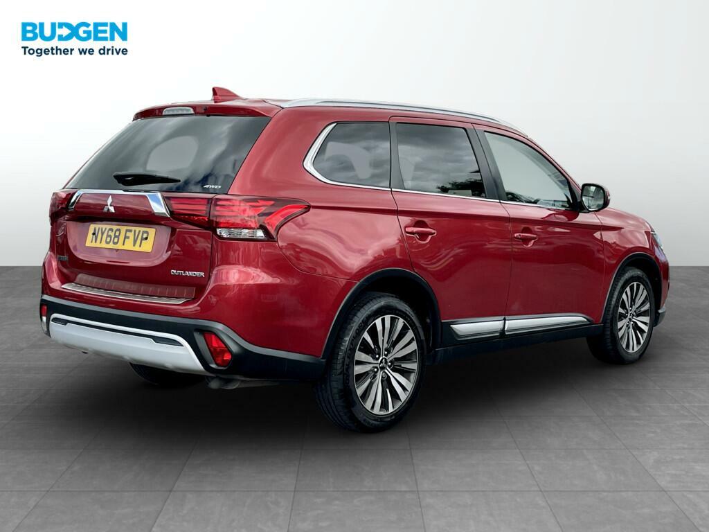 Mitsubishi Outlander 2.0 Mivec 4 Cvt 4Wd Euro 6 Ss Red #6