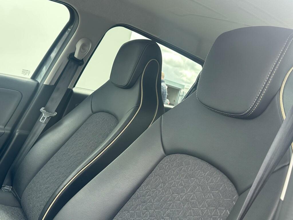 Renault Zoe   #36
