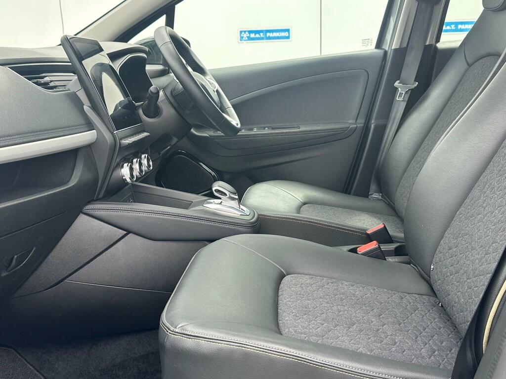 Renault Zoe   #30