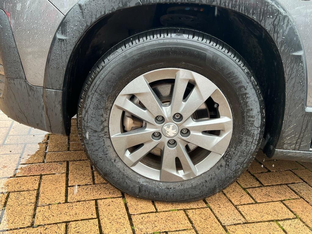 Peugeot e-Rifter Allure Premium Grey #30