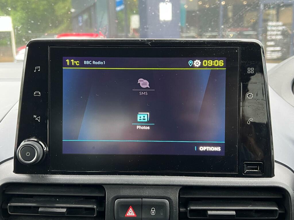 Peugeot e-Rifter Allure Premium Grey #21
