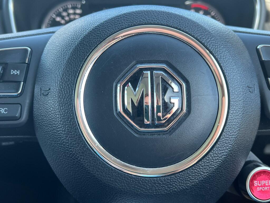 MG HS Estate Red #20