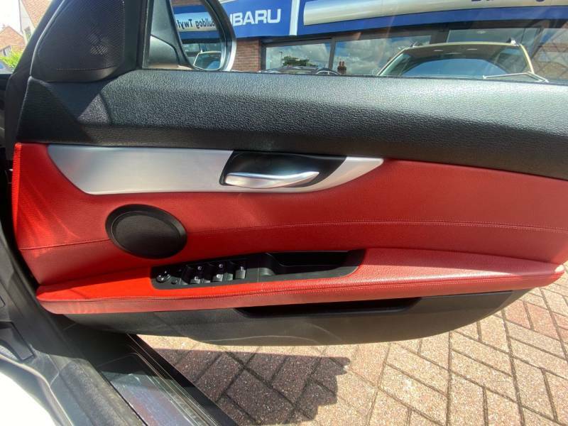 BMW Z4 Convertible Black #25