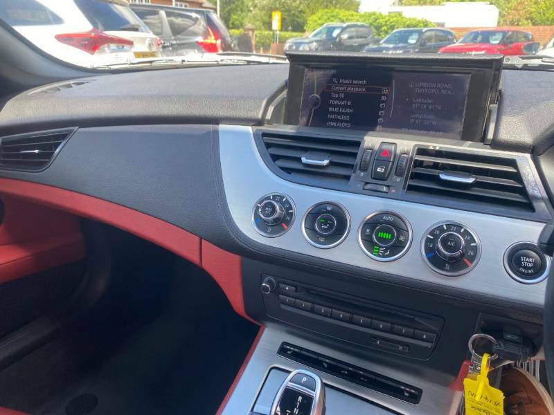 BMW Z4 Convertible Black #16