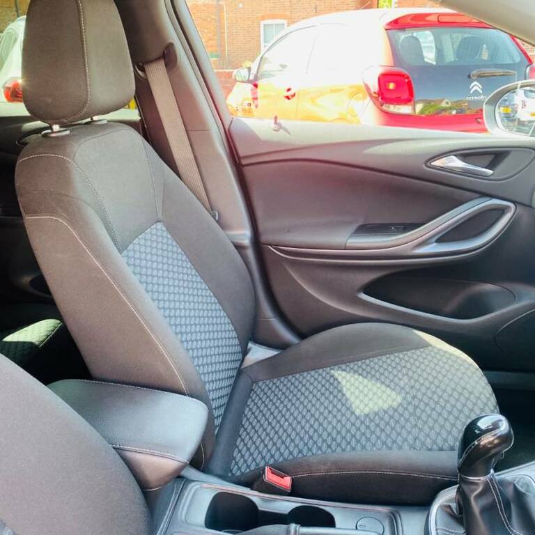 Vauxhall Astra 2.0T 16V Vxr -Full Vauxhall Service History- Red #9