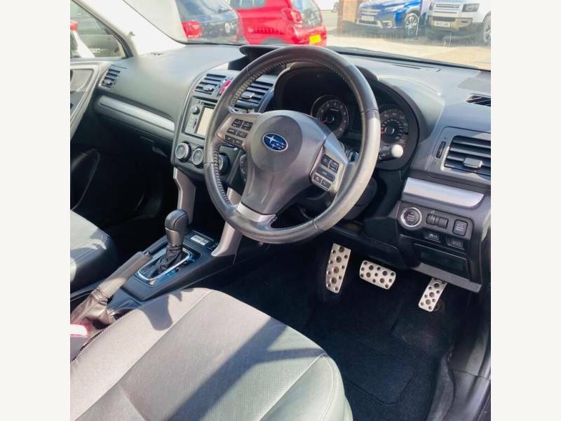 Subaru Forester 2.0 Xt Lineartronic Black #4