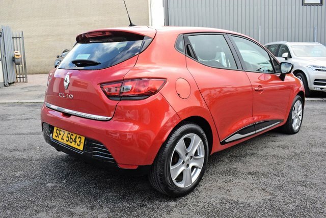 Renault Clio 1.2 16V Dynamique Medianav Hatchback Ma Red #5