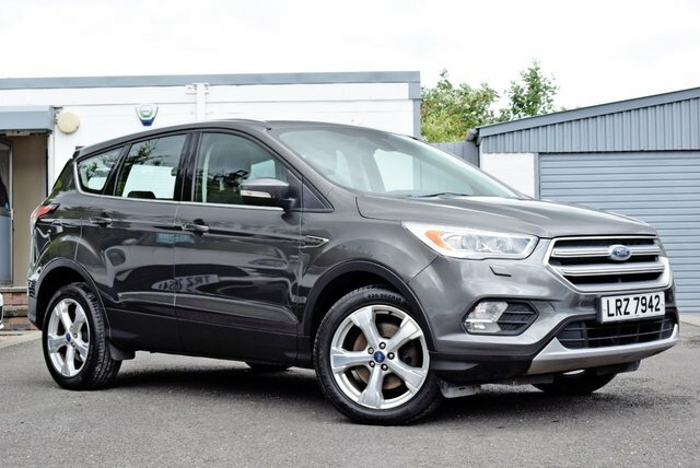 Ford Kuga 2.0 Tdci Titanium Suv Euro 6 S LRZ7942 Grey #2