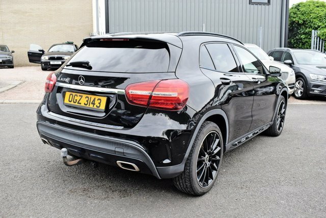 Mercedes-Benz GLA Class 1.6 Gla200 Amg Line Edition Suv 7G-dct Black #4