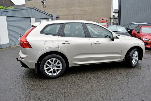Volvo XC60 2.0 D4 Momentum Pro Suv Awd Euro 6 Gold #3