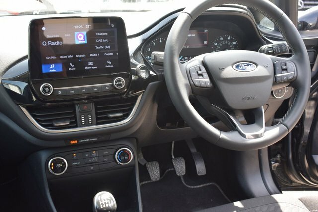 Ford Fiesta 1.1 Trend White #17