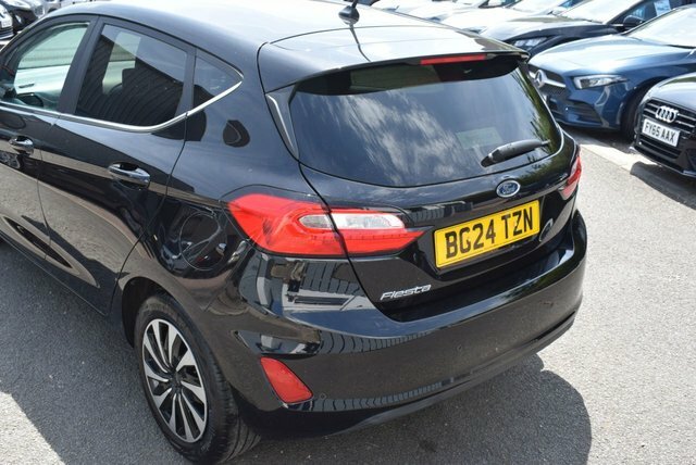 Ford Fiesta 1.1 Trend White #11