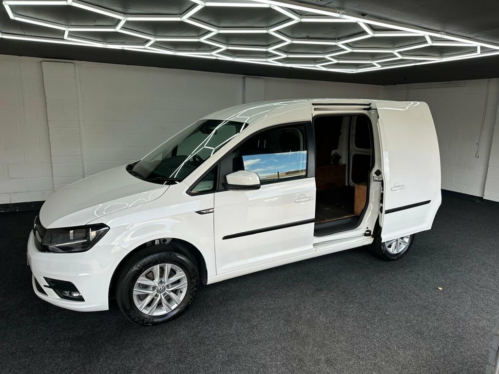 Volkswagen Caddy 2L Highline White #4