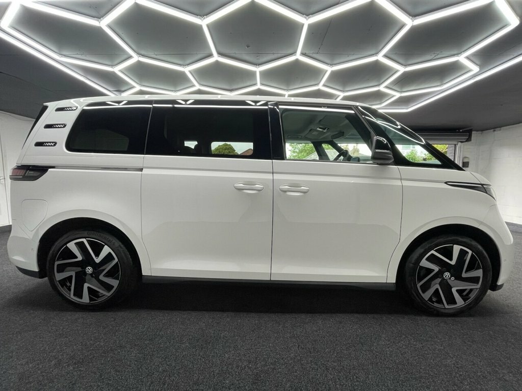 Volkswagen ID.Buzz Mpv White #3