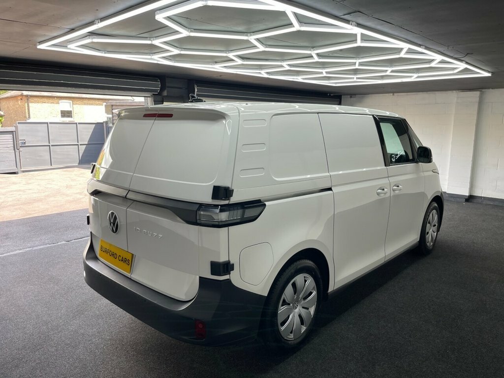 Volkswagen Launch Edition Pro Black #27